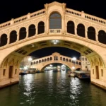 Puente de Rialto, el icónico símbolo del Gran Canal de Venecia