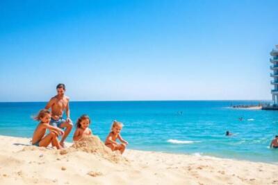 Cómo elegir hotel en Gólem: primera línea de playa, resorts y opciones familiares 2026 Cómo elegir hotel en Gólem: primera línea de playa, resorts y opciones familiares 2026