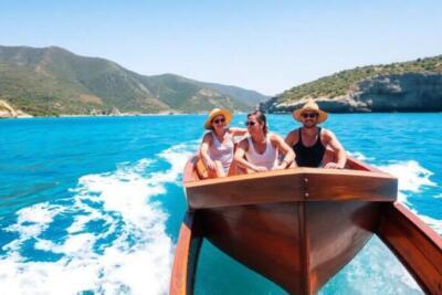 Mejores excursiones en barco desde Sarandë: Blue Eye y alrededores 2026